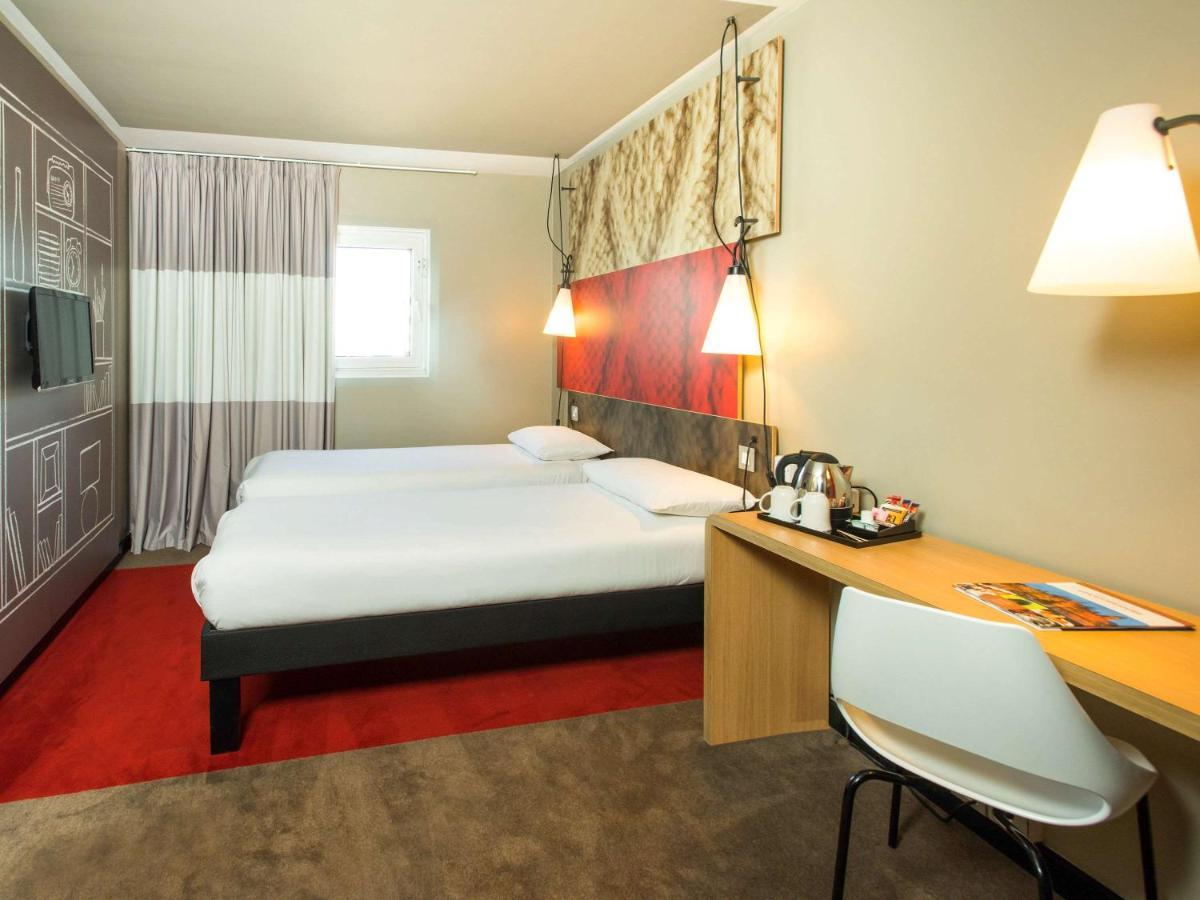 Ibis Birmingham Bordesley Hotel Esterno foto